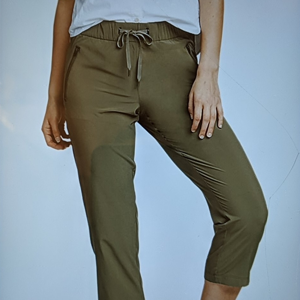Eddie Bauer Departure Pull-on Crop Pant NWOT